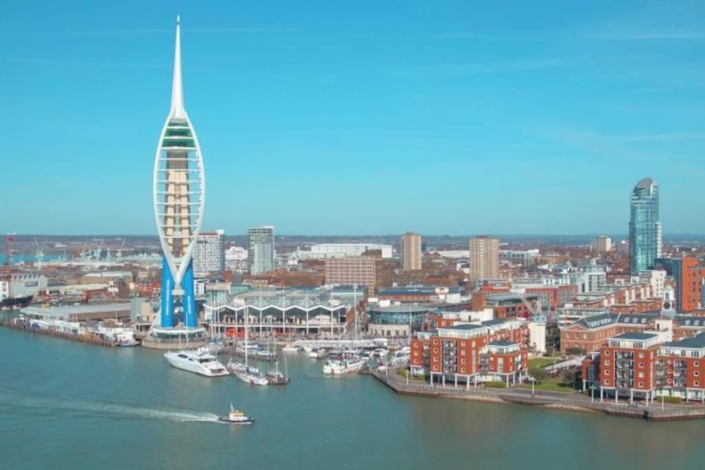 Coastal Comfort Getaway Portsmouth Exteriör bild