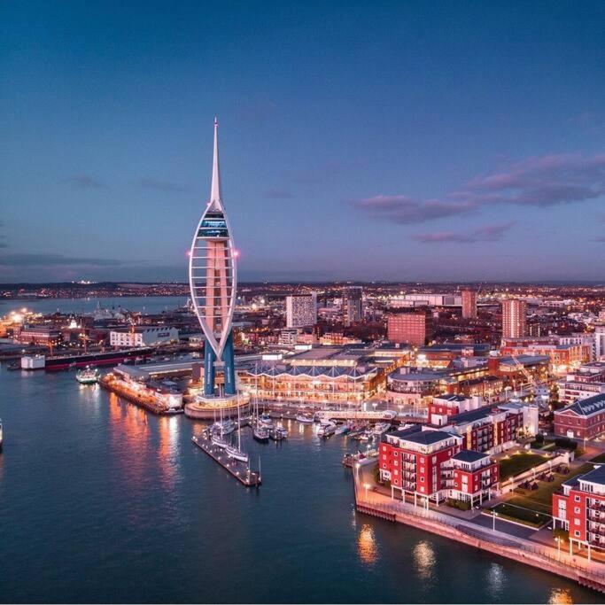 Coastal Comfort Getaway Portsmouth Exteriör bild